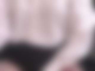 Live cam show with Yui - Genital Piercings on Camming Site