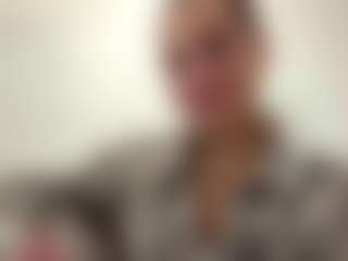 Live cam show with AureliaKane - Facial on Fapmatic.com
