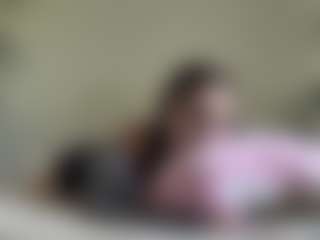 Live cam show with AureliaKane - Blue Eyes on Dare Cams