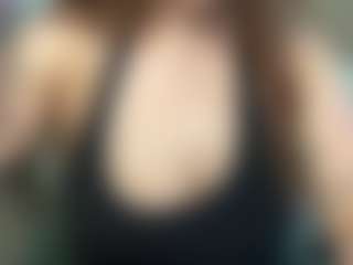emmaraeee MILF webcam performer live streaming
