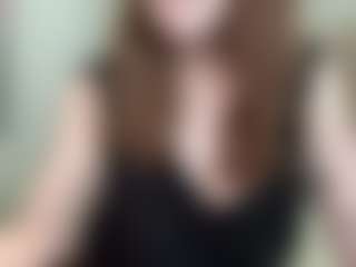 emmaraeee's Live Sex Cam Show