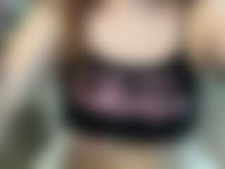 Live cam show with emmaraeee - Drinking on Milfs Live
