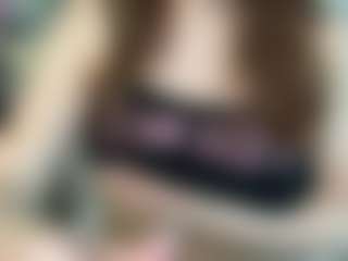 Live cam show with emmaraeee - White on Stripli.com | united states