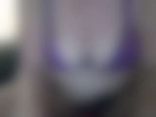 Juicybouncymelons's Live Sex Cam Show