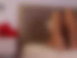 Live cam show with madymuse - Toys on Latina Girls