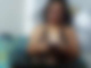 Live cam show with Miiavelveet - Domination on AdultVida.com
