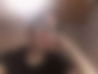 Live cam show with Olivia - Spank on Fapmatic.com