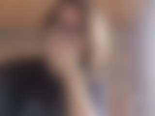 Live cam show with Olivia - Brown Hair on SpunkLive