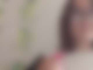 Live cam show with Olivia - Genital Piercings on Camiplay Live