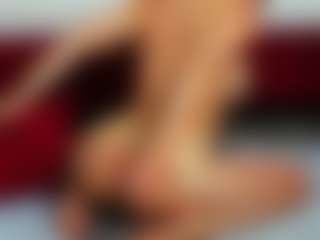Live cam show with MyaGold - Amateur on Uber Horny