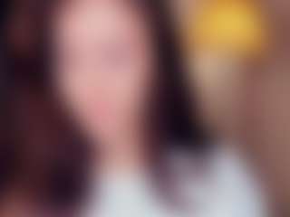 Live cam show with Anna - Shaved Pussy on 1on1-livenow
