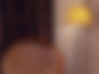Live cam show with Anna - Average on studioflirtlive.com