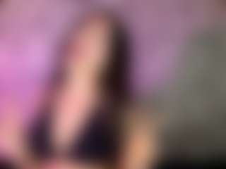 Live cam show with TarshaGrassie - Lesbian on AdultVida.com