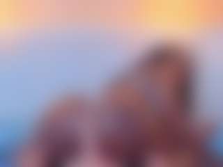 Live cam show with TinnaTaylor - Skinny on Latina Girls