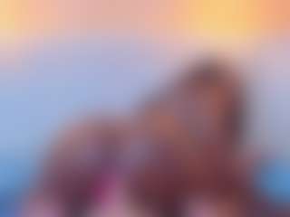 Live cam show with TinnaTaylor - Brown Hair on Latina Girls