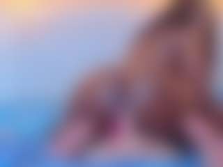 Live cam show with TinnaTaylor - Brown Hair on TastyBlacksLive