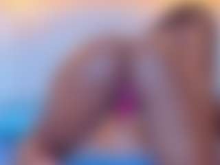 Live cam show with TinnaTaylor - Brown Hair on sexylivex.com