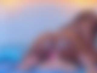 Live cam show with TinnaTaylor - Shaved Pussy on Free Soda
