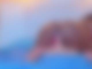 Live cam show with TinnaTaylor - Dildo on TeamSkeetLive