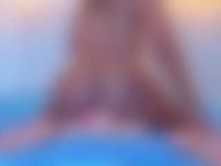 Live cam show with TinnaTaylor - Dirty on friskycurves.com