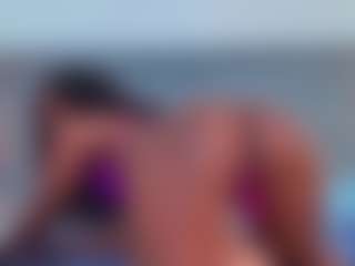Live cam show with TinnaTaylor - Skinny Ebony on Mixed Magazine Live