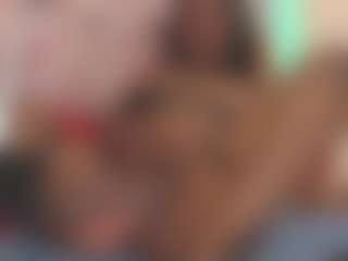Live cam show with TinnaTaylor - Skinny MILF on Camming Site