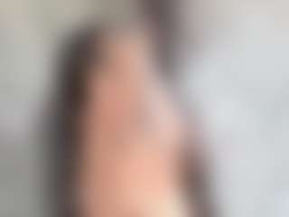 Live cam show with ToniFavuzzi - Upskirt on liverealitysex.com