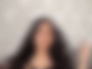 Live cam show with ToniFavuzzi - Upskirt on Soda Cam
