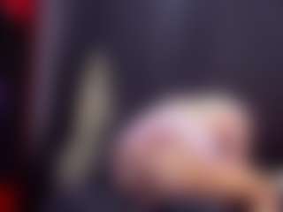 AlmaazGi's Live Sex Cam Show