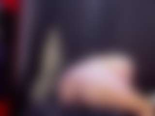 AlmaazGi's Live Sex Cam Show
