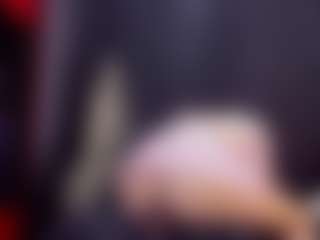 AlmaazGi's Live Sex Cam Show