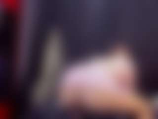 AlmaazGi's Live Sex Cam Show