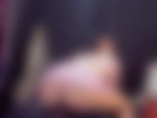 AlmaazGi's Live Sex Cam Show