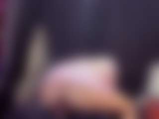 AlmaazGi's Live Sex Cam Show