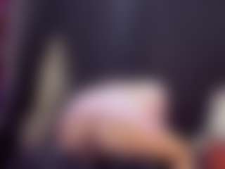 AlmaazGi's Live Sex Cam Show