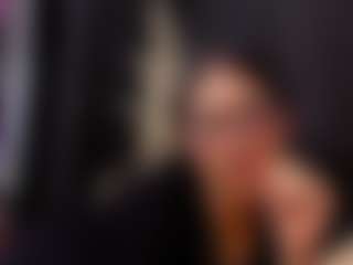 AlmaazGi's Live Sex Cam Show
