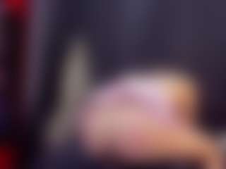 AlmaazGi's Live Sex Cam Show