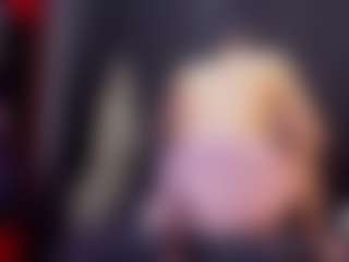 AlmaazGi's Live Sex Cam Show