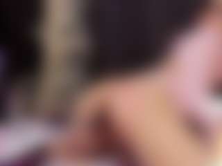 AlmaazGi's Live Sex Cam Show