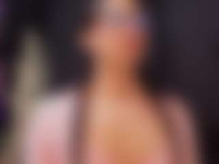 AlmaazGi's Live Sex Cam Show