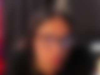 AlmaazGi's Live Sex Cam Show