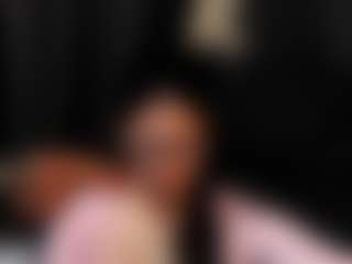 AlmaazGi's Live Sex Cam Show