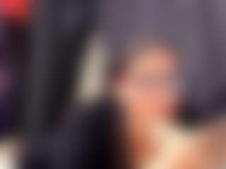 AlmaazGi's Live Sex Cam Show