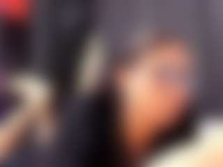 AlmaazGi's Live Sex Cam Show