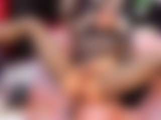 AlmaazGi's Live Sex Cam Show
