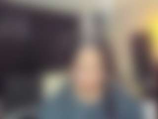 AlmaazGi's Live Sex Cam Show