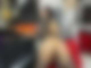 AlmaazGi's Live Sex Cam Show