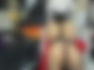 Live cam show with AlmaazGi - Flat Chested on Cam Slut