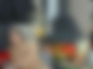 AlmaazGi's Live Sex Cam Show