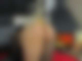 AlmaazGi's Live Sex Cam Show